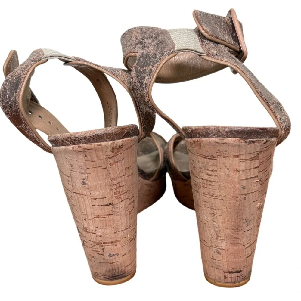 Stuart Weitzman Bronze Metallic Distressed Leather Cork Wedge Sandals size 7.5